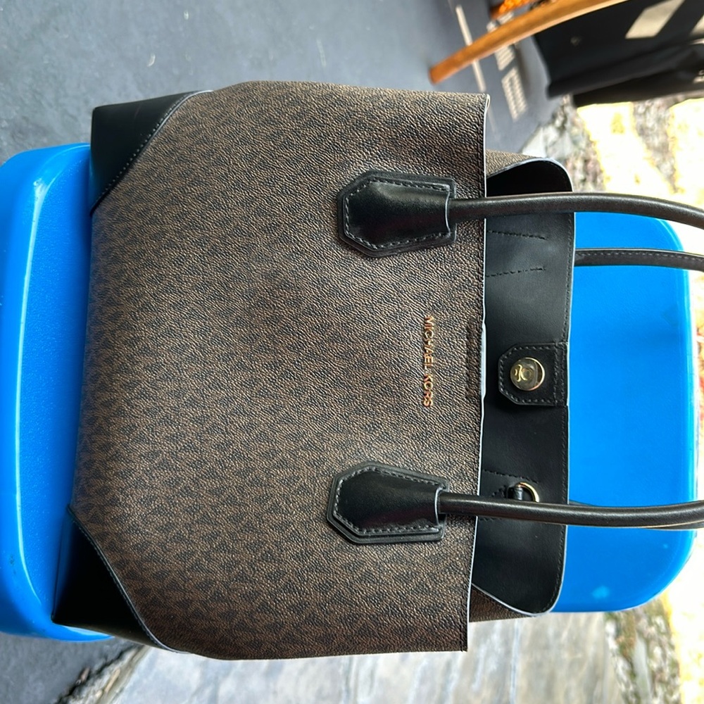 Michael Kors purse